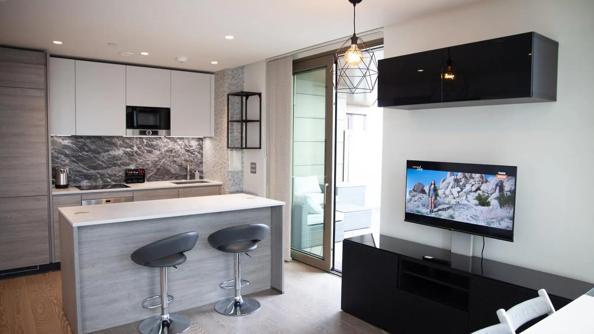 London Greenwich Peninsula 2 Bed Flat